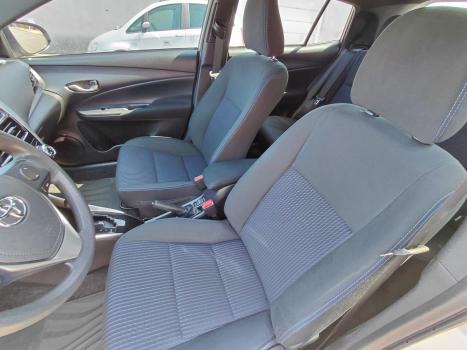 TOYOTA Yaris Hatch 1.3 16V 4P FLEX XL MULTIDRIVE AUTOM�TICO CVT, Foto 12