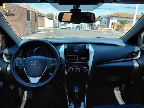 TOYOTA Yaris Hatch 1.3 16V 4P FLEX XL MULTIDRIVE AUTOM�TICO CVT, Foto 13