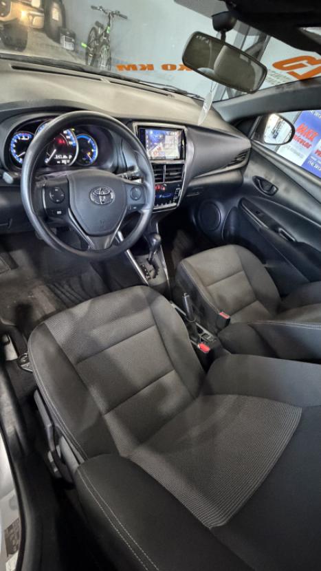 TOYOTA Yaris Hatch 1.5 16V 4P FLEX XL PLUS CONNECT MULTIDRIVE AUTOM�TICO CVT, Foto 5