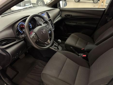 TOYOTA Yaris Hatch 1.5 16V 4P FLEX XL MULTIDRIVE AUTOMÁTICO CVT, Foto 10