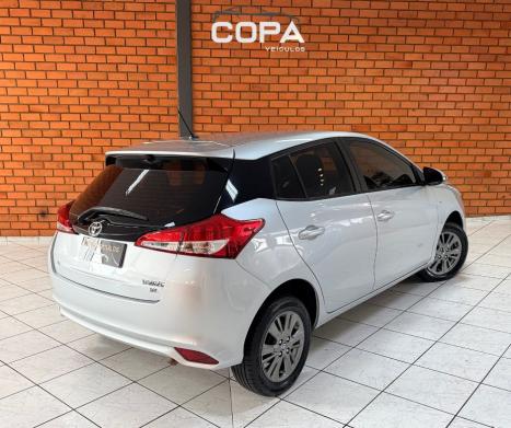 TOYOTA Yaris Hatch 1.5 16V 4P FLEX XL PLUS CONNECT MULTIDRIVE AUTOMÁTICO CVT, Foto 7
