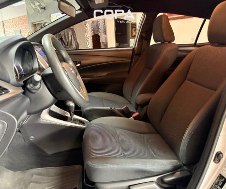 TOYOTA Yaris Hatch 1.5 16V 4P FLEX XL PLUS CONNECT MULTIDRIVE AUTOMÁTICO CVT, Foto 17