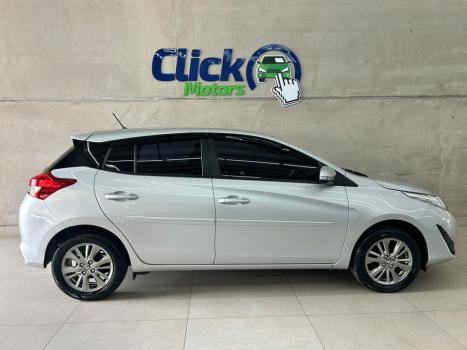 TOYOTA Yaris Hatch 1.5 16V 4P FLEX XL PLUS CONNECT MULTIDRIVE AUTOMÁTICO CVT, Foto 2