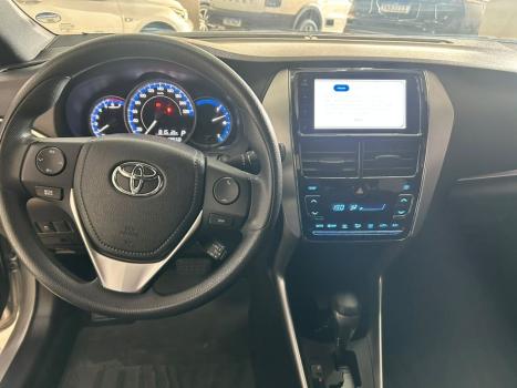 TOYOTA Yaris Hatch 1.5 16V 4P FLEX XL PLUS CONNECT MULTIDRIVE AUTOMÁTICO CVT, Foto 11