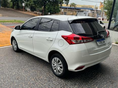 TOYOTA Yaris Sedan 1.3 16V 4P FLEX XL MULTIDRIVE AUTOMÁTICO CVT, Foto 4 TOYOTA Yaris Sedan 1.3 16V 4P FLEX XL MULTIDRIVE AUTOMÁTICO CVT, Foto 4