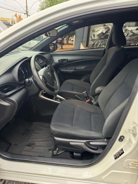 TOYOTA Yaris Sedan 1.3 16V 4P FLEX XL MULTIDRIVE AUTOMÁTICO CVT, Foto 7 TOYOTA Yaris Sedan 1.3 16V 4P FLEX XL MULTIDRIVE AUTOMÁTICO CVT, Foto 7