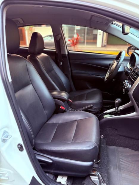 TOYOTA Yaris Sedan 1.5 16V 4P FLEX XL LIVE MULTIDRIVE AUTOMTICO CVT, Foto 9