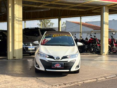TOYOTA Yaris Sedan 1.5 16V 4P FLEX XL LIVE MULTIDRIVE AUTOMTICO CVT, Foto 2