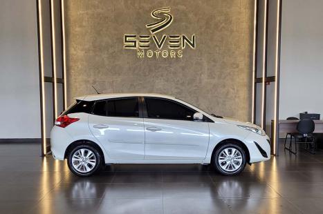 TOYOTA Yaris Sedan 1.3 16V 4P FLEX XL PLUS TECH MULTIDRIVE AUTOMTICO CVT, Foto 4