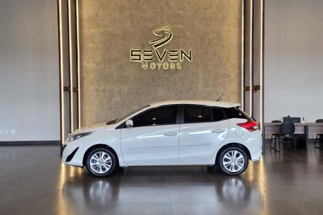 TOYOTA Yaris Sedan 1.3 16V 4P FLEX XL PLUS TECH MULTIDRIVE AUTOMTICO CVT, Foto 5