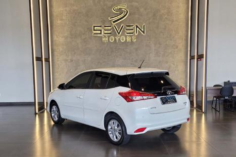 TOYOTA Yaris Sedan 1.3 16V 4P FLEX XL PLUS TECH MULTIDRIVE AUTOMTICO CVT, Foto 6