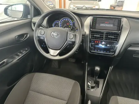 TOYOTA Yaris Sedan 1.5 16V 4P FLEX XL MULTIDRIVE AUTOMTICO CVT, Foto 9