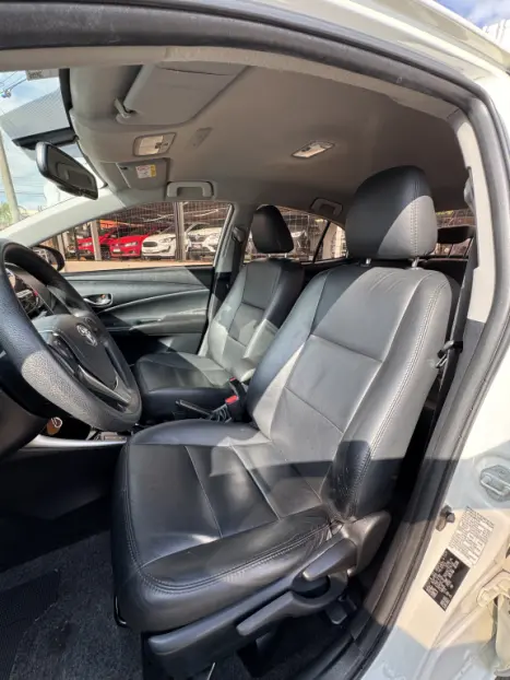 TOYOTA Yaris Sedan 1.5 16V 4P FLEX XL MULTIDRIVE AUTOMTICO CVT, Foto 9