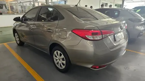 TOYOTA Yaris Sedan 1.5 16V 4P FLEX XL LIVE MULTIDRIVE AUTOM�TICO CVT, Foto 4