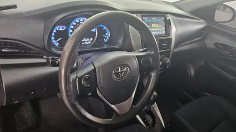 TOYOTA Yaris Sedan 1.5 16V 4P FLEX XL LIVE MULTIDRIVE AUTOM�TICO CVT, Foto 9