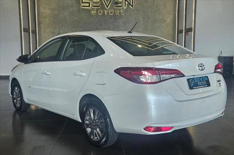 TOYOTA Yaris Sedan 1.5 16V 4P FLEX PLUS MULTIDRIVE AUTOM�TICO CVT, Foto 3