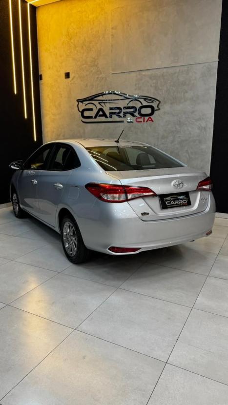 TOYOTA Yaris Sedan 1.5 16V 4P FLEX XS MULTIDRIVE AUTOM�TICO CVT, Foto 4