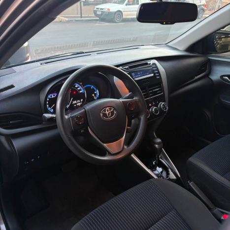 TOYOTA Yaris Sedan 1.5 16V 4P FLEX XL MULTIDRIVE AUTOM�TICO CVT, Foto 7