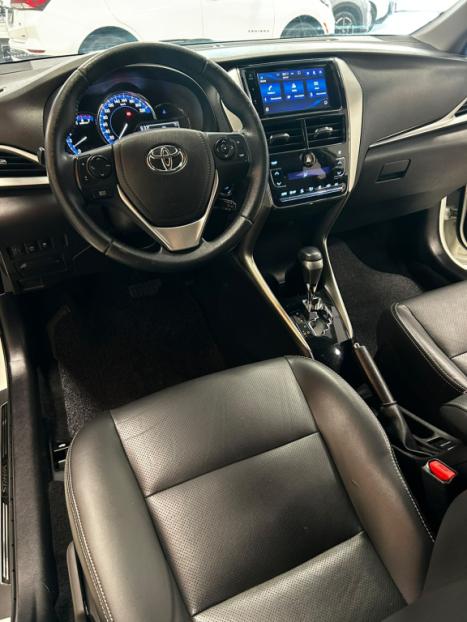 TOYOTA Yaris Sedan 1.5 16V 4P FLEX XS MULTIDRIVE AUTOM�TICO CVT, Foto 10
