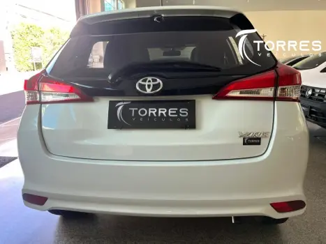 TOYOTA Yaris Sedan , Foto 5