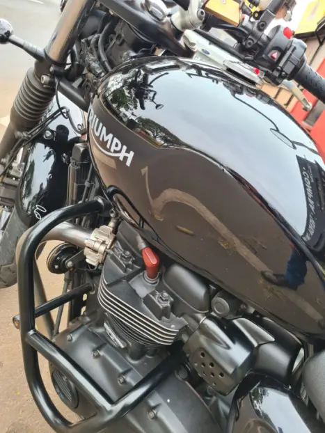 TRIUMPH Bonneville T100 900 , Foto 3 TRIUMPH Bonneville T100 900 , Foto 3
