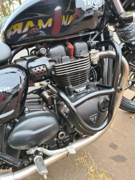 TRIUMPH Bonneville T100 900 , Foto 4 TRIUMPH Bonneville T100 900 , Foto 4