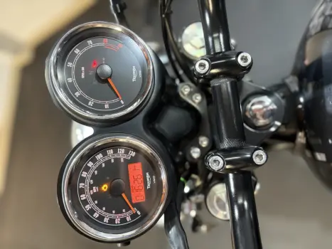 TRIUMPH Bonneville T100 900 , Foto 3
