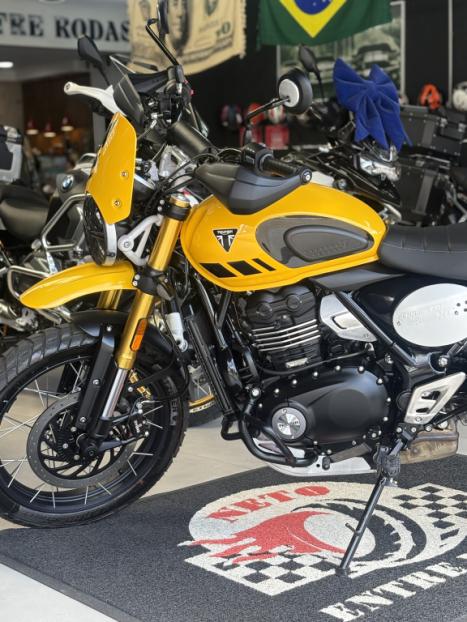 TRIUMPH Scrambler 400X , Foto 2