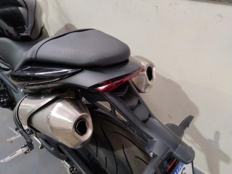 TRIUMPH Speed Triple 1050 R, Foto 7