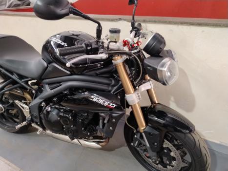 TRIUMPH Speed Triple 1050 R, Foto 11