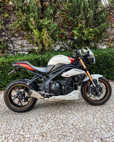 TRIUMPH Speed Triple 1050 , Foto 2
