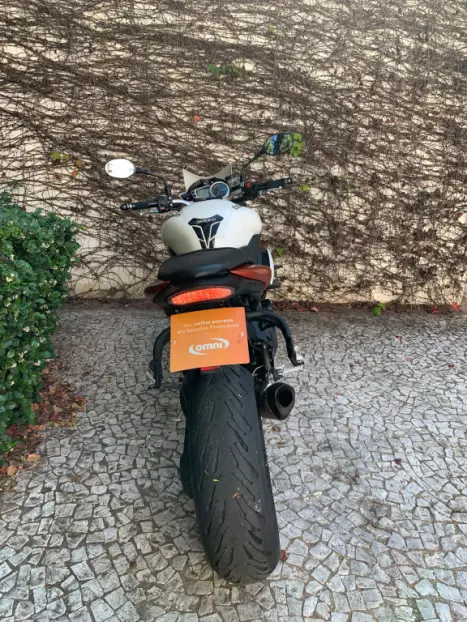 TRIUMPH Speed Triple 1050 , Foto 3