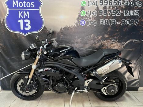 TRIUMPH Speed Triple 1050 , Foto 2