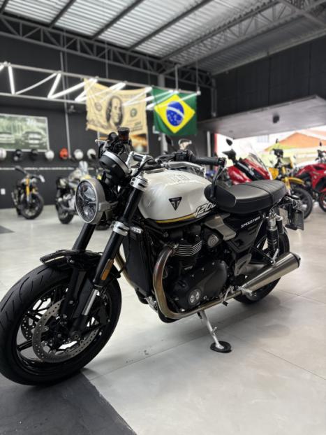 TRIUMPH Speed Twin 1200 , Foto 2