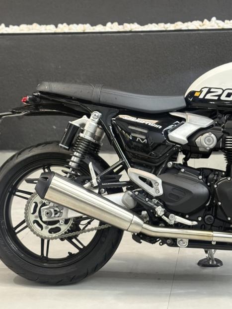 TRIUMPH Speed Twin 1200 , Foto 4