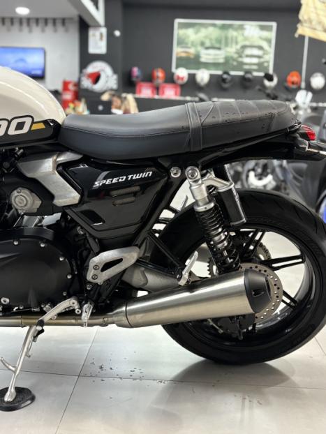 TRIUMPH Speed Twin 1200 , Foto 7
