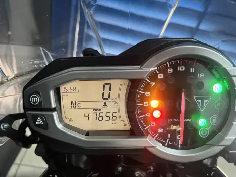 TRIUMPH Tiger 800 XCX, Foto 8