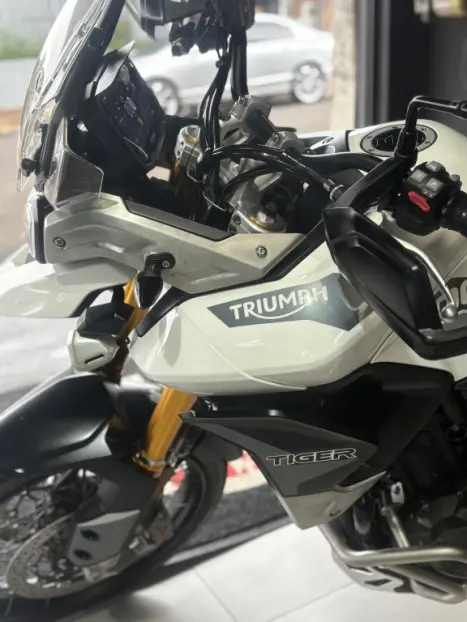 TRIUMPH Tiger 900 RALLY PR�, Foto 3