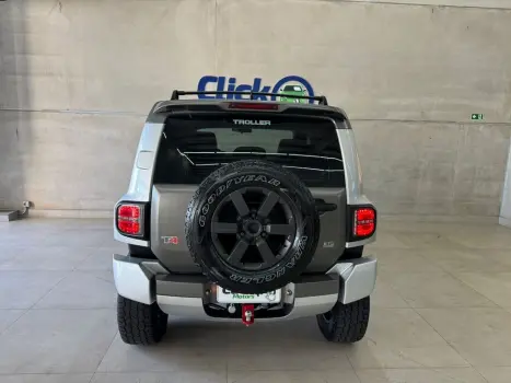 TROLLER T4 3.2 XLT 4X4 TURBO DIESEL INTERCOOLER, Foto 4 TROLLER T4 3.2 XLT 4X4 TURBO DIESEL INTERCOOLER, Foto 4