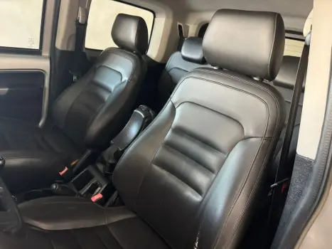 TROLLER T4 3.2 XLT 4X4 TURBO DIESEL INTERCOOLER, Foto 11 TROLLER T4 3.2 XLT 4X4 TURBO DIESEL INTERCOOLER, Foto 11