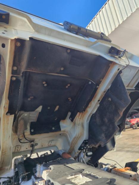 VOLKSWAGEN 24-280 CONSTELLATION 6x2, Foto 3