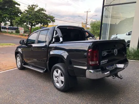 VOLKSWAGEN Amarok 2.0 16V 4X4 CABINE DUPLA  HIGHLINE TURBO INTERCOOLER, Foto 4 VOLKSWAGEN Amarok 2.0 16V 4X4 CABINE DUPLA  HIGHLINE TURBO INTERCOOLER, Foto 4