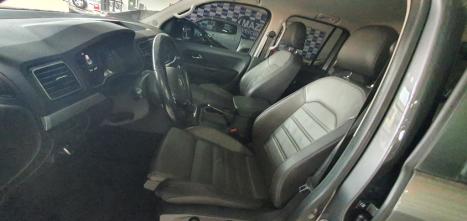 VOLKSWAGEN Amarok 3.0 V6 CABINE DUPLA HIGHLINE 4X4 TURBO INTERCOOLER AUTOMÁTICO, Foto 12 VOLKSWAGEN Amarok 3.0 V6 CABINE DUPLA HIGHLINE 4X4 TURBO INTERCOOLER AUTOMÁTICO, Foto 12