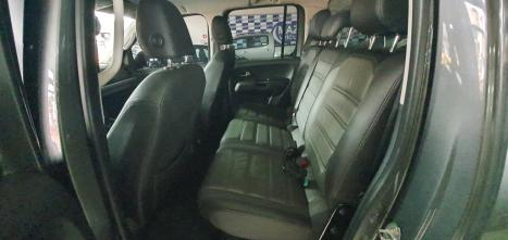 VOLKSWAGEN Amarok 3.0 V6 CABINE DUPLA HIGHLINE 4X4 TURBO INTERCOOLER AUTOMÁTICO, Foto 13 VOLKSWAGEN Amarok 3.0 V6 CABINE DUPLA HIGHLINE 4X4 TURBO INTERCOOLER AUTOMÁTICO, Foto 13