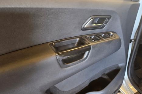 VOLKSWAGEN Amarok 3.0 V6 CABINE DUPLA HIGHLINE 4X4 TURBO INTERCOOLER AUTOM�TICO, Foto 14