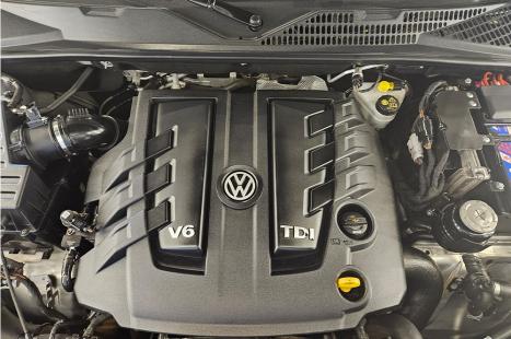 VOLKSWAGEN Amarok 3.0 V6 CABINE DUPLA HIGHLINE 4X4 TURBO INTERCOOLER AUTOM�TICO, Foto 17