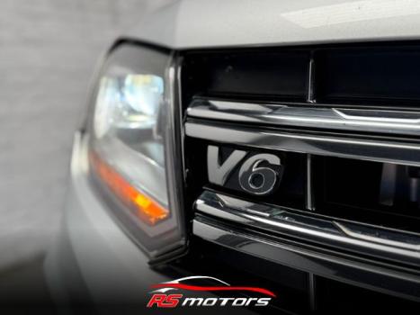 VOLKSWAGEN Amarok 3.0 V6 CABINE DUPLA HIGHLINE 4X4 TURBO INTERCOOLER AUTOM�TICO, Foto 6