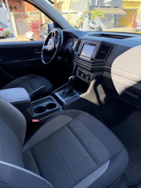 VOLKSWAGEN Amarok 3.0 V6 CABINE DUPLA COMFORT 4X4 TURBO INTERCOOLER AUTOM�TICO, Foto 3