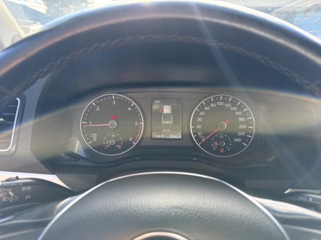 VOLKSWAGEN Amarok 3.0 V6 CABINE DUPLA HIGHLINE 4X4 TURBO INTERCOOLER AUTOM�TICO, Foto 9