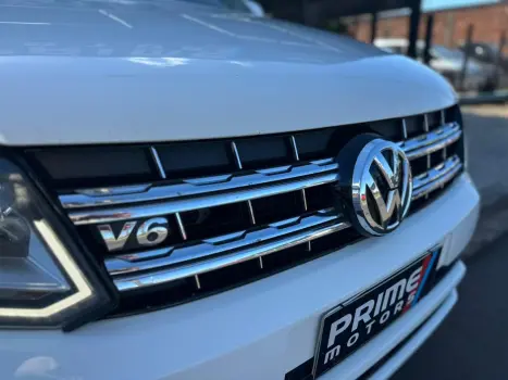 VOLKSWAGEN Amarok 3.0 V6 CABINE DUPLA COMFORT 4X4 TURBO INTERCOOLER AUTOMÁTICO, Foto 10